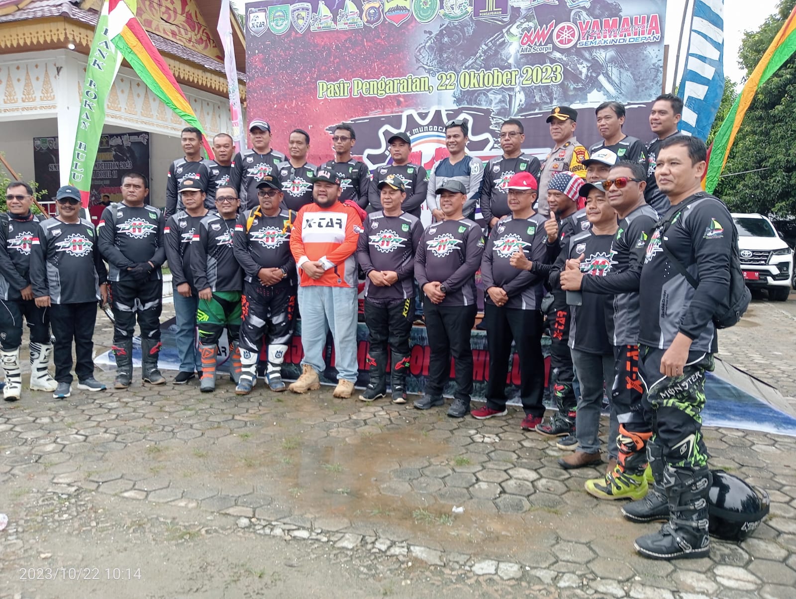 Wakil Bupati Indra Gunawan Didampingi Kapolres Rohul Lepas 732 Raider JJR Ke XI Tahun 2023
